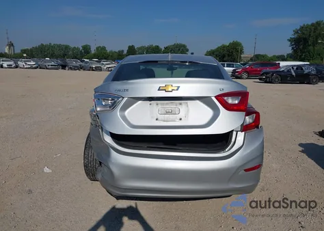 2017 Chevrolet Cruze Lt Auto z USA, uszkodzony, nr VIN 1G1BE5SM8H7115321